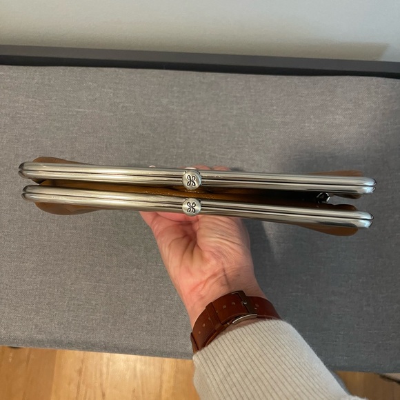 Beautiful Hobo clutch wallet! - Picture 4 of 9